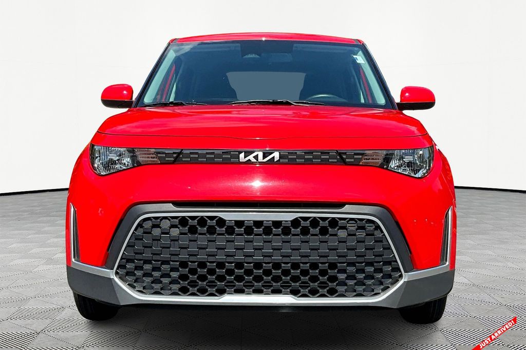 2023 Kia Soul LX photo 2