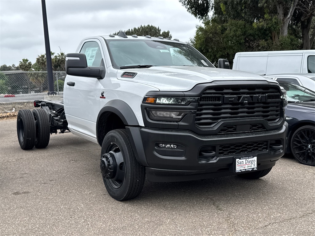 2025 Ram 4500 Tradesman photo 2
