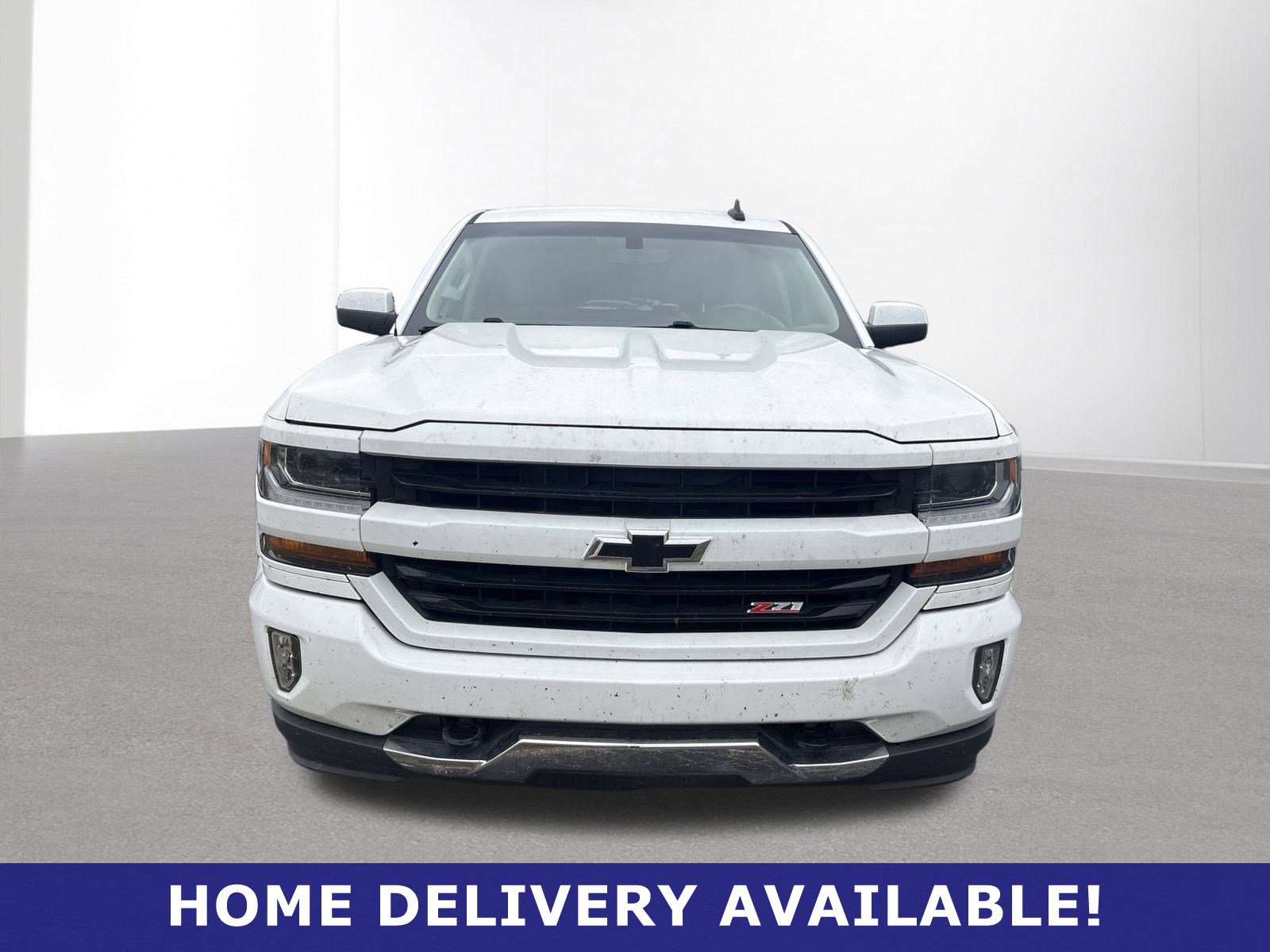 2018 Chevrolet Silverado LT photo 2