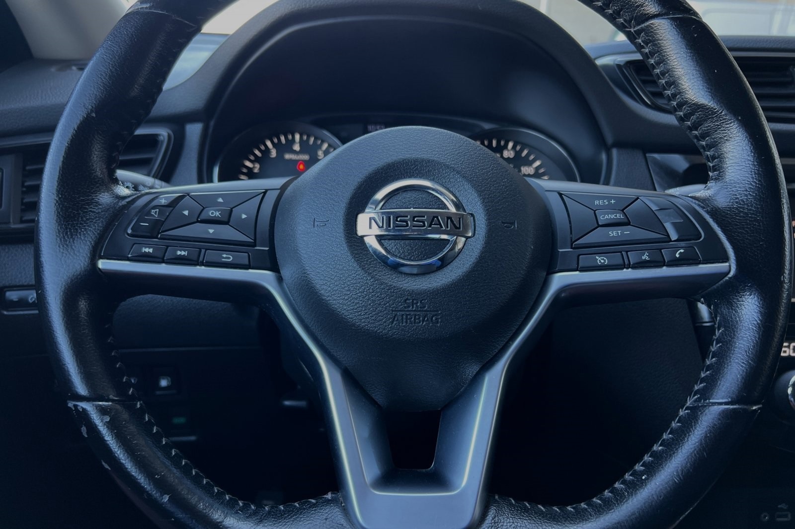 2020 Nissan Rogue SV photo 23