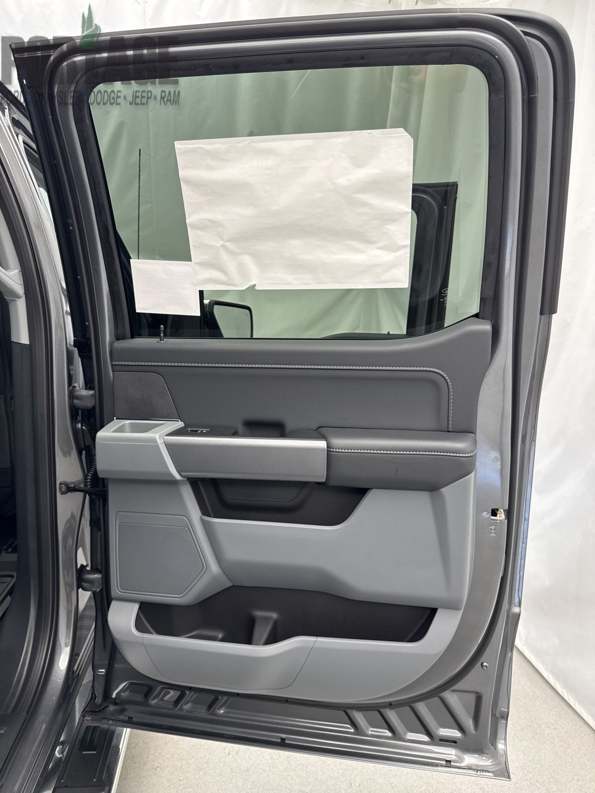 2025 Ford F-150 XLT photo 35