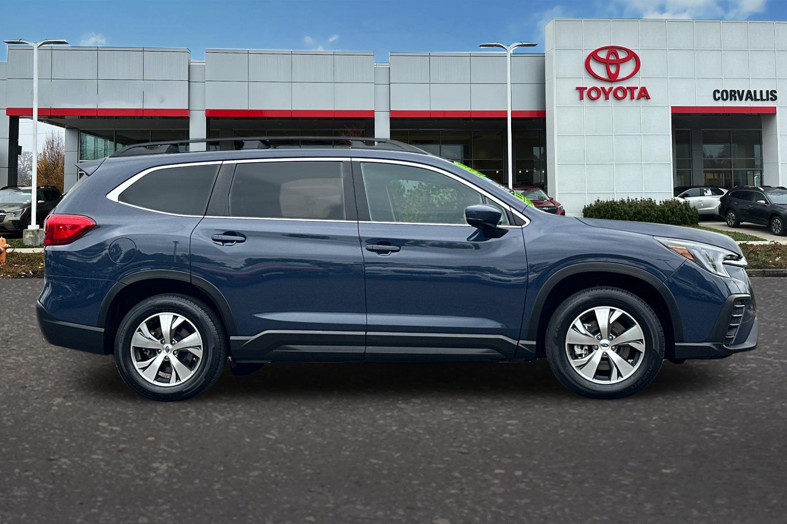 2024 Subaru Ascent Premium photo 2