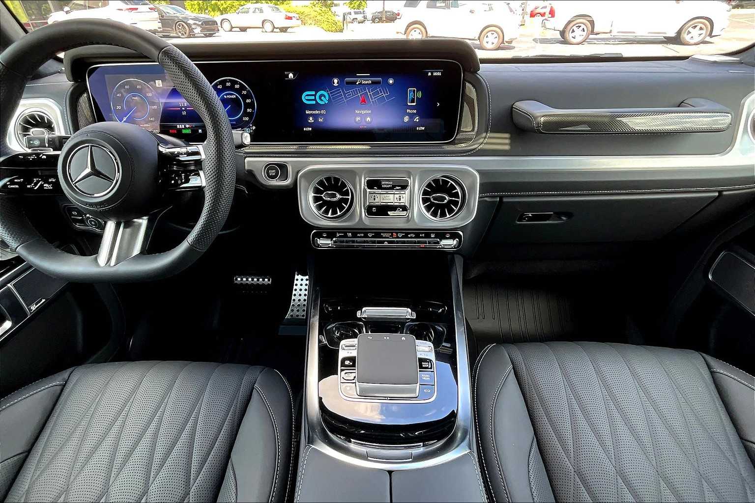 2025 Mercedes Benz G photo 5