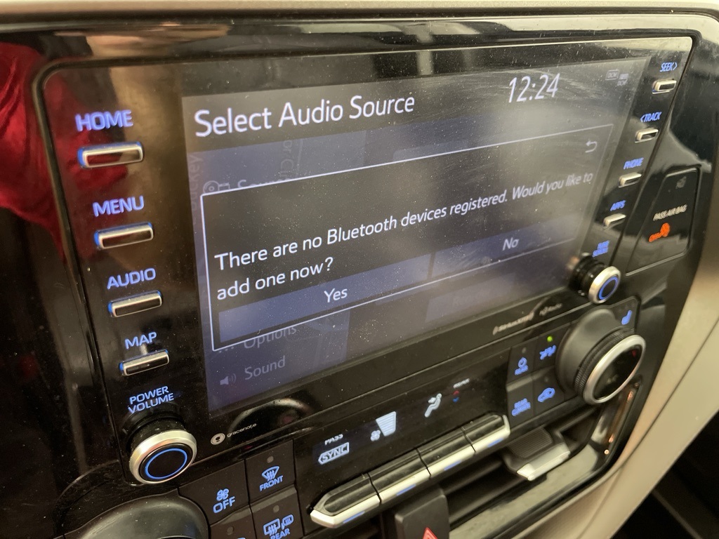 2021 Toyota Highlander XLE photo 26