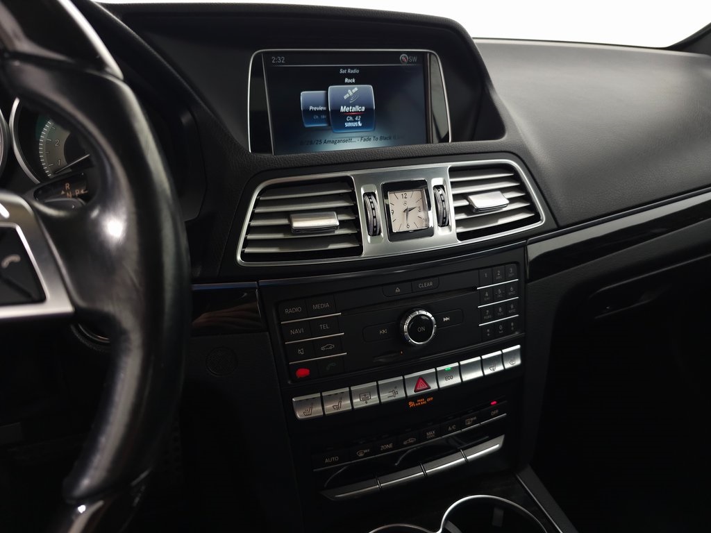 2016 Mercedes Benz E 400 4MATIC photo 15