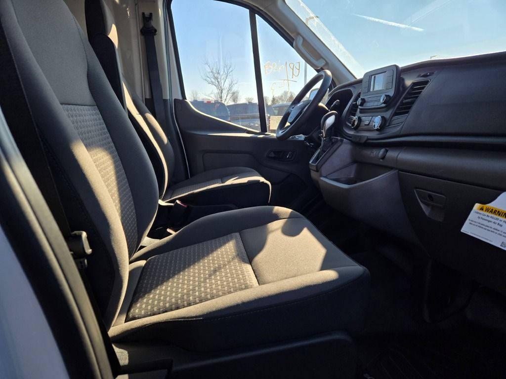 2024 Ford Transit Cargo Van photo 4