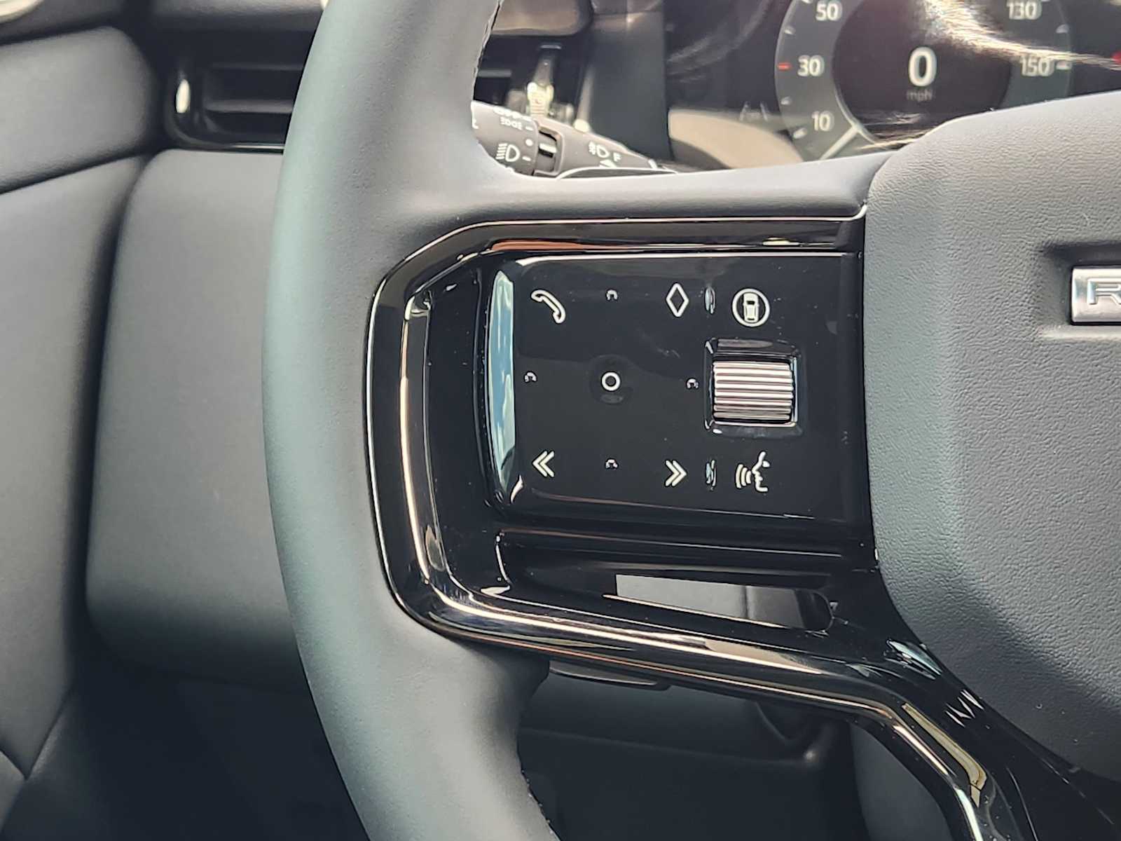 2026 Land Rover Range Rover Evoque Dynamic SE photo 20