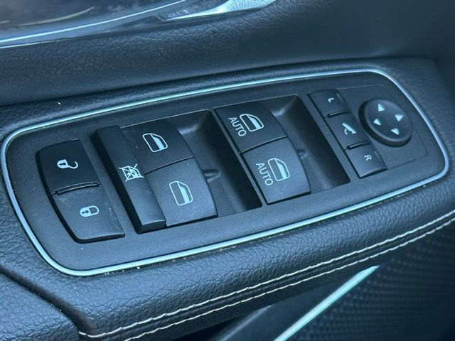 2022 Ram 1500 Laramie photo 16