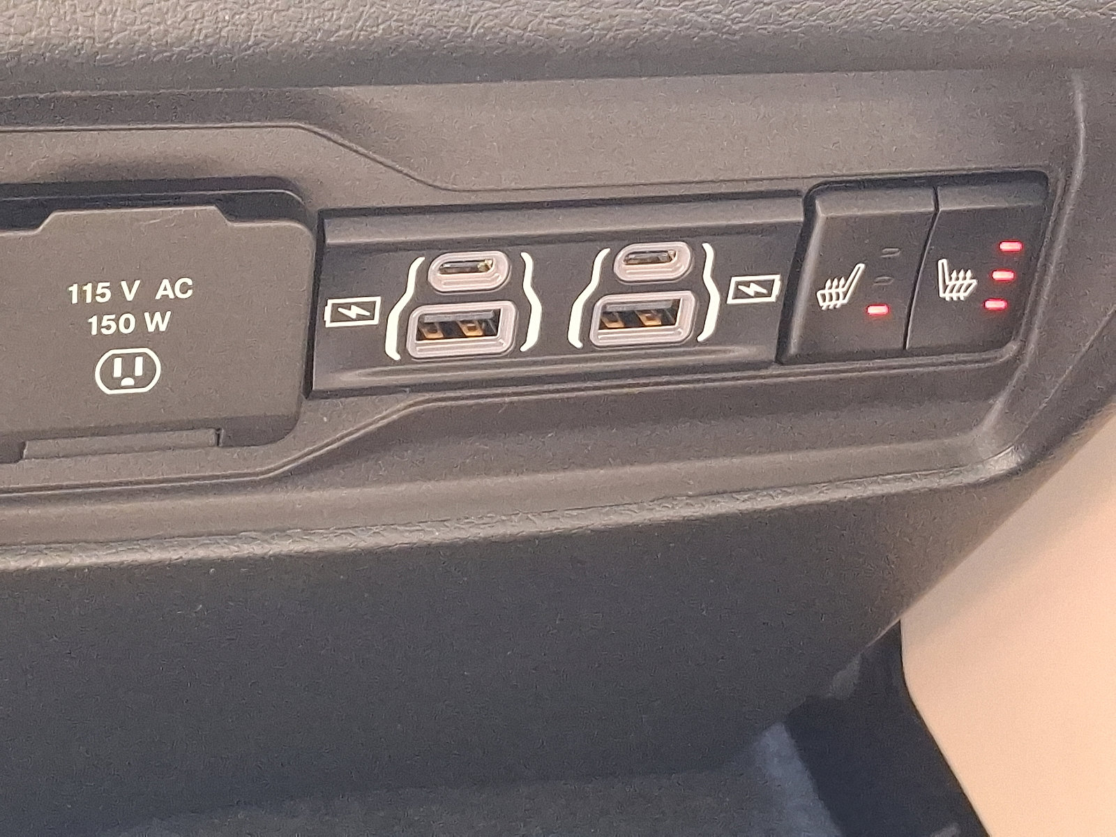 2025 Jeep Grand Cherokee Limited photo 3