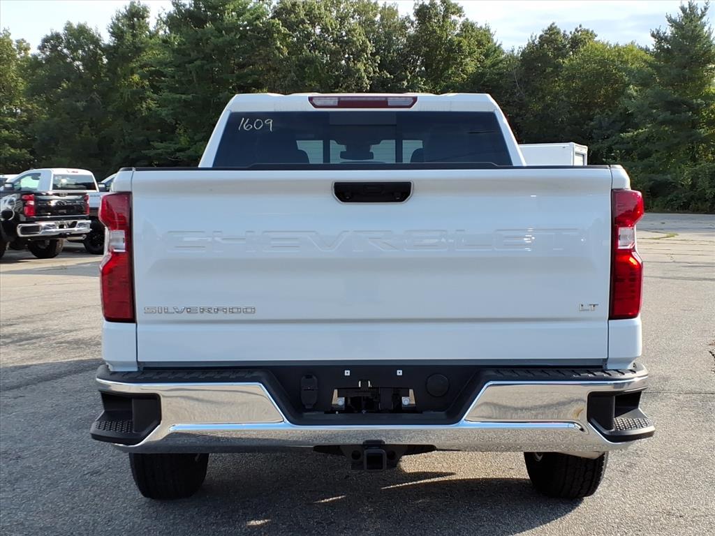 2025 Chevrolet Silverado 1500 LT photo 3