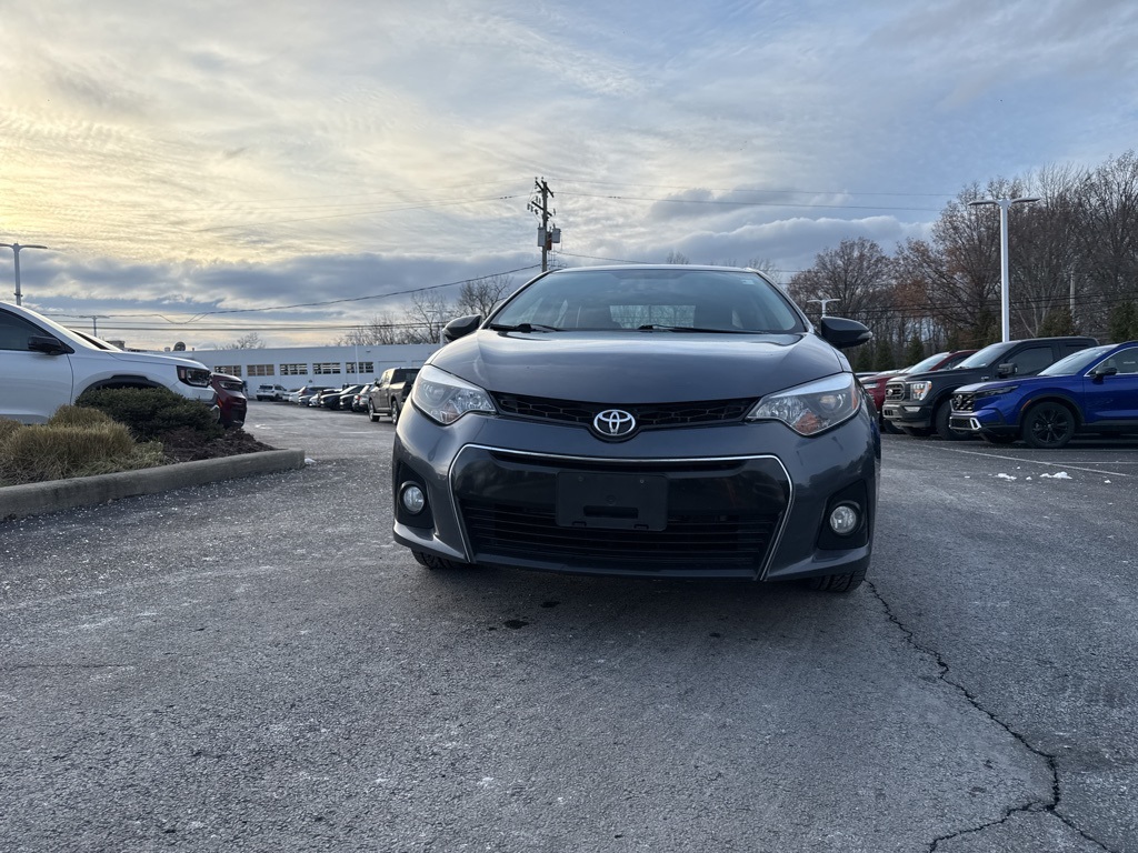 2016 Toyota Corolla L photo 2