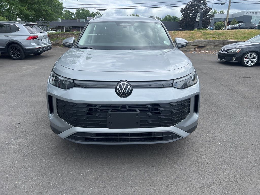 2025 Volkswagen Tiguan SE photo 2