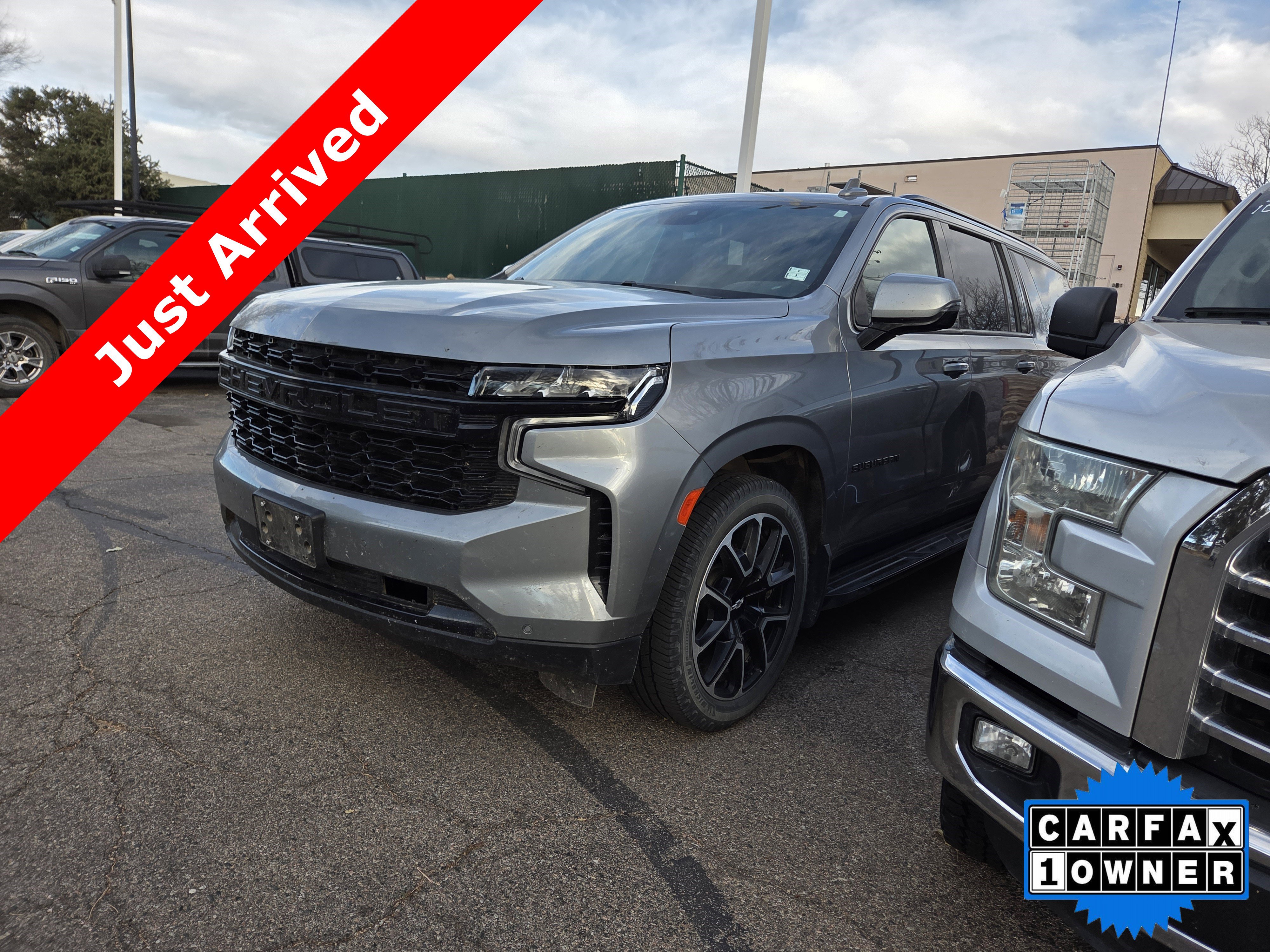 2023 Chevrolet Suburban RST's photo