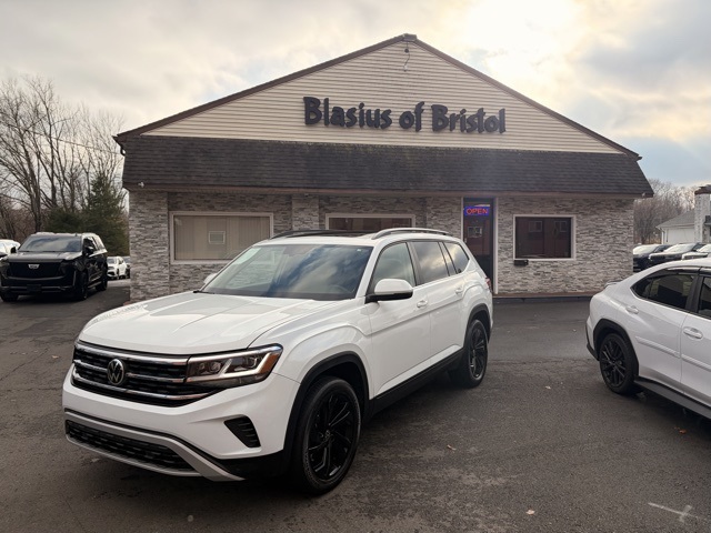 2022 Volkswagen Atlas SE w/Tech's photo