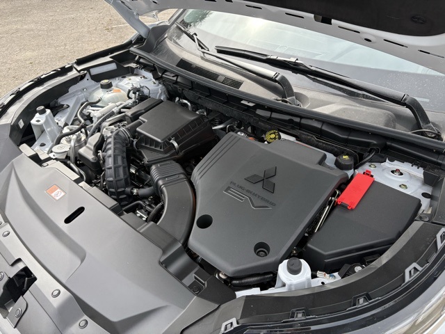 2025 Mitsubishi Outlander PHEV SE photo 32