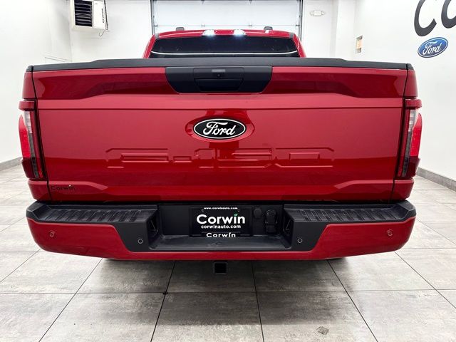 2025 Ford F-150 XLT photo 3