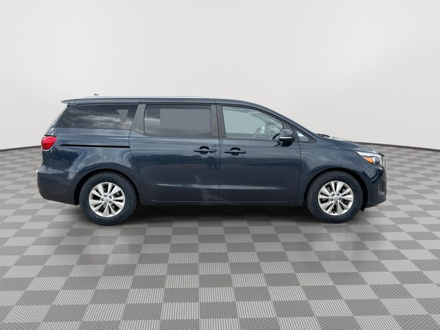 2017 Kia Sedona LX photo 9