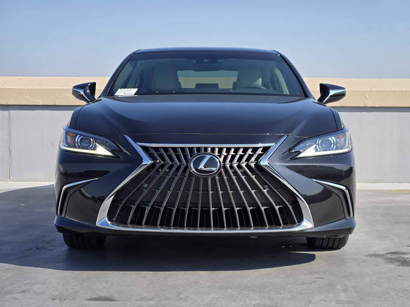 2025 Lexus ES 350 photo 2