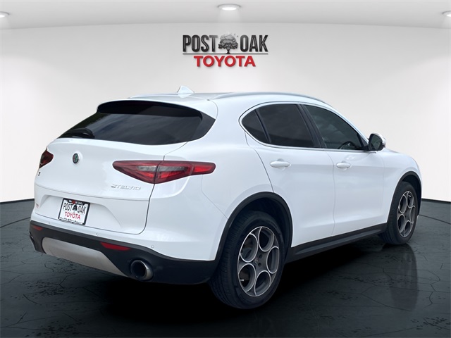 2019 Alfa Romeo Stelvio Base photo 7