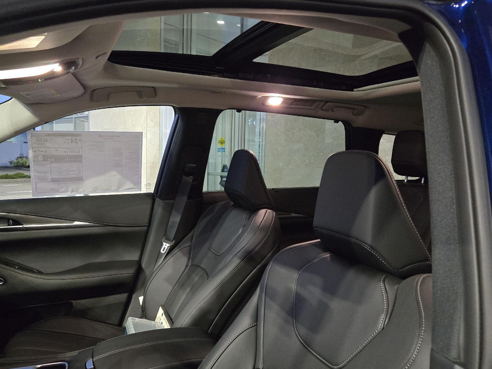 2026 Infiniti QX60 Luxe photo 6
