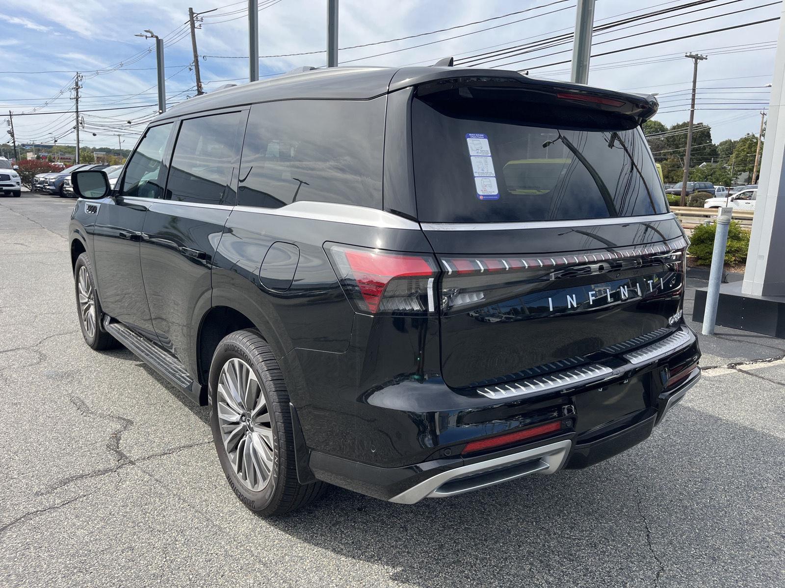 2025 Infiniti QX80 Luxe photo 4