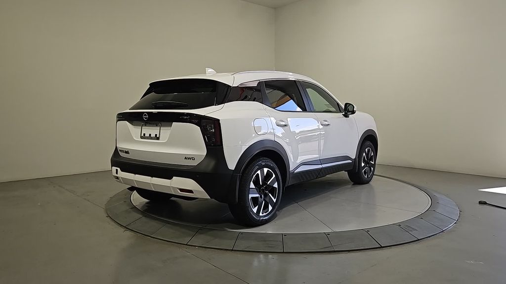 2025 Nissan Kicks SV photo 4