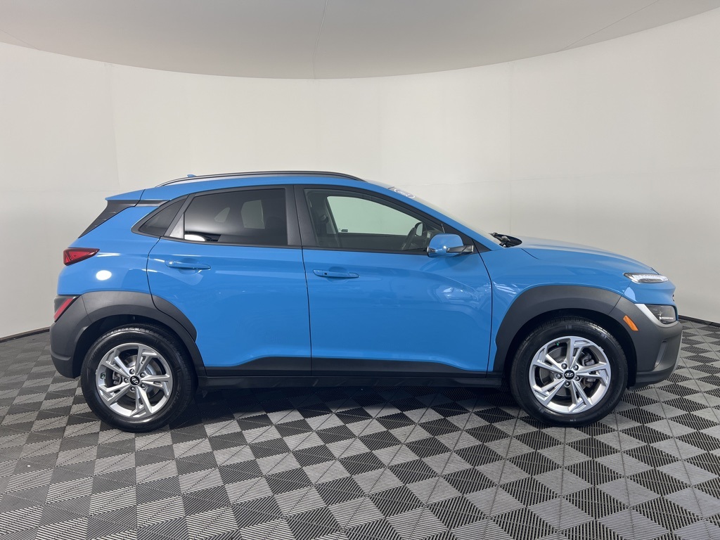 2023 Hyundai Kona SEL photo 3