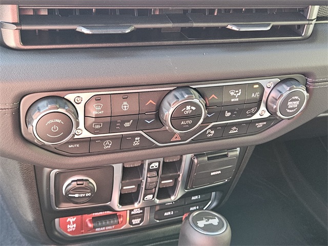 2025 Jeep Wrangler Rubicon X photo 22