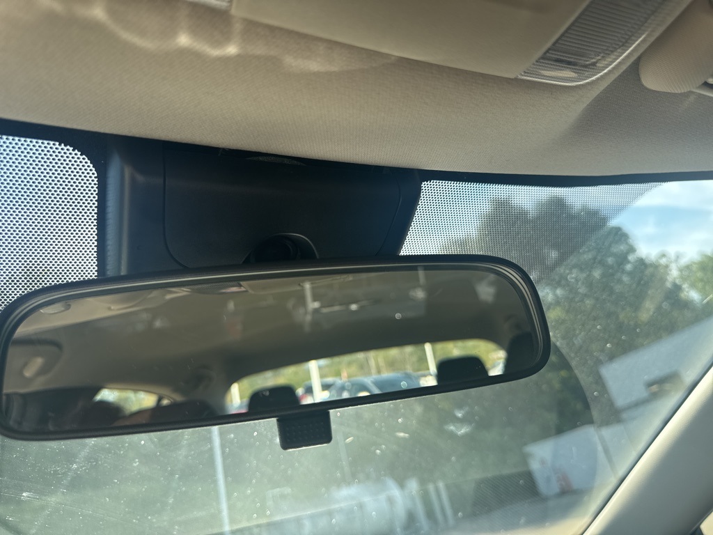 2020 Toyota Corolla LE photo 17