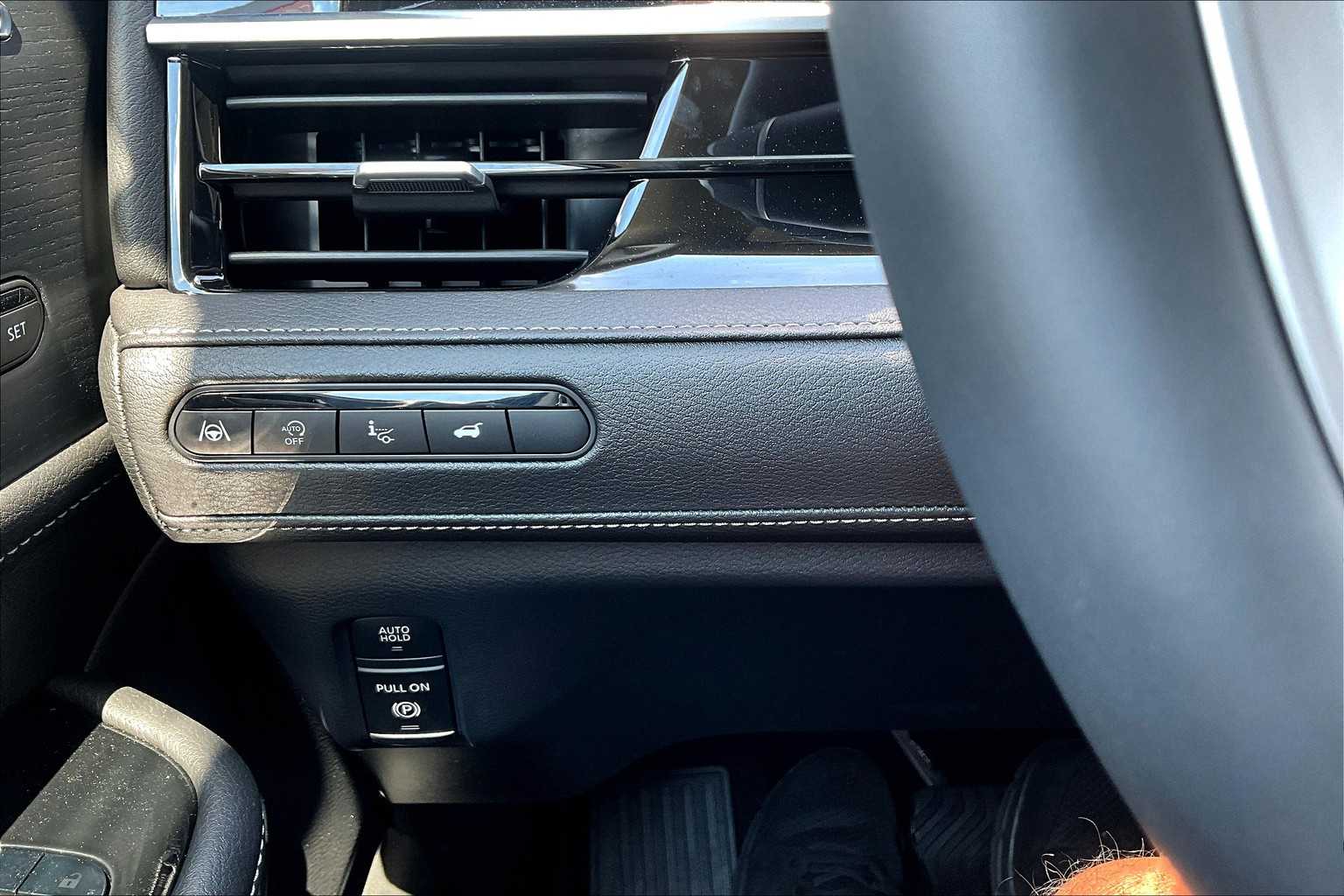 2025 Infiniti QX80 Sensory photo 30