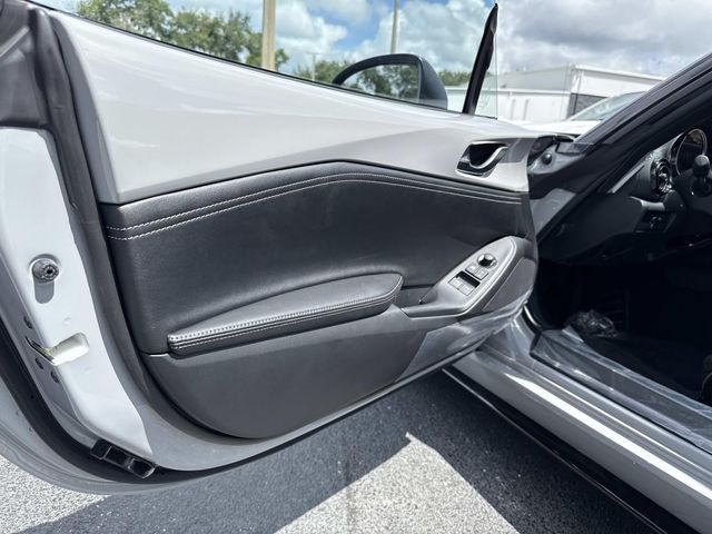 2025 Mazda MX-5 Miata Miata photo 11
