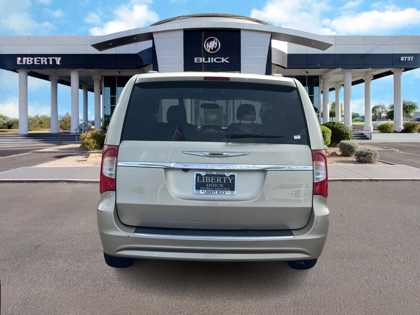 2015 Chrysler Town & Country Touring photo 4