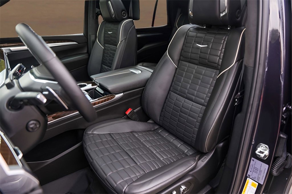 2025 Cadillac Escalade Sport Platinum photo 4