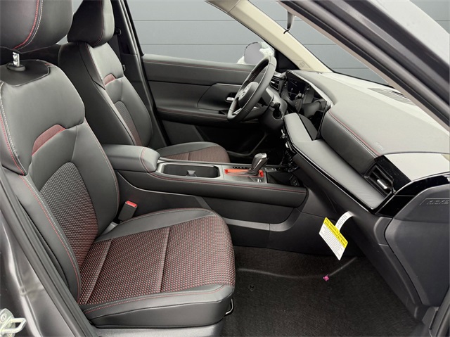 2025 Nissan Kicks SR photo 22