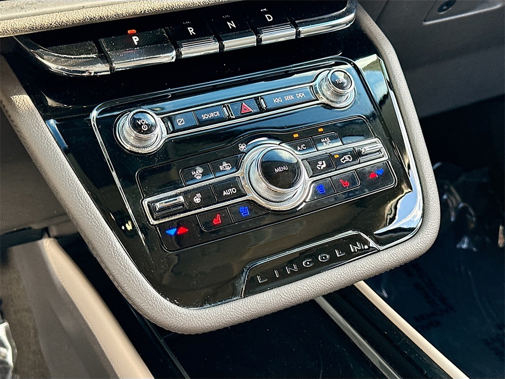 2022 Lincoln Corsair Grand Touring photo 15