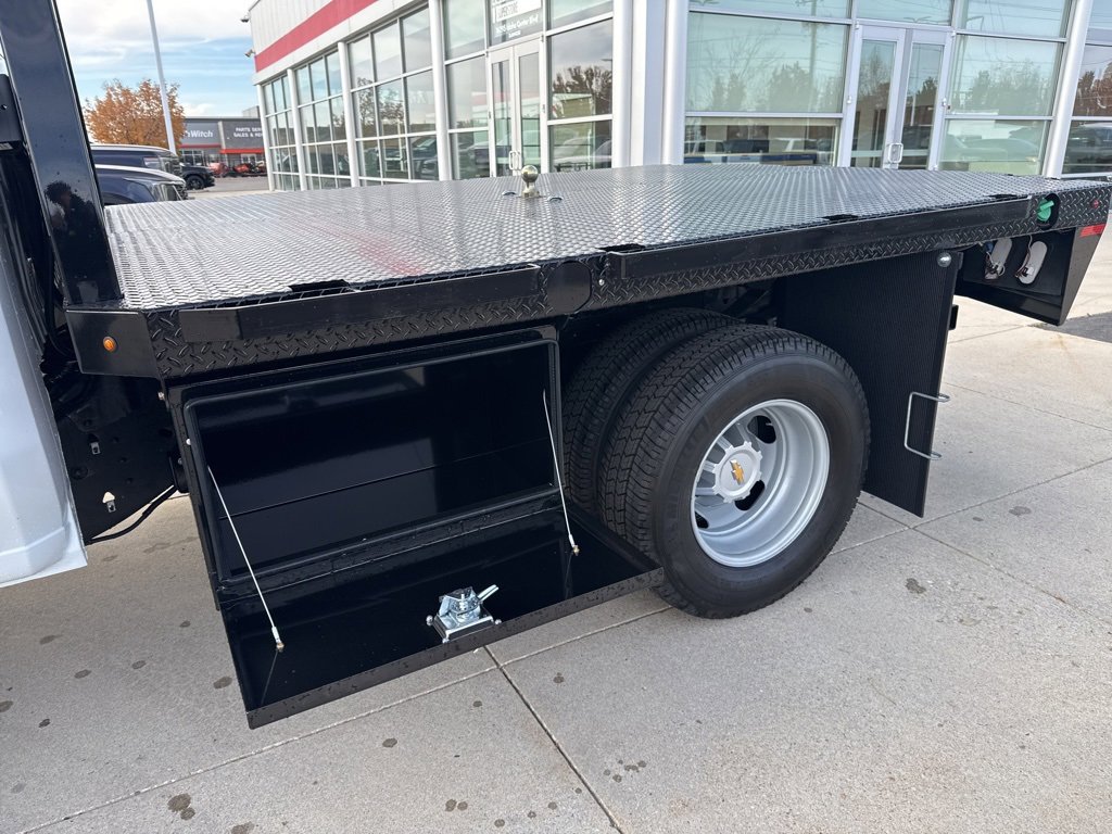 2025 Chevrolet Silverado 3500HD Work Truck photo 4