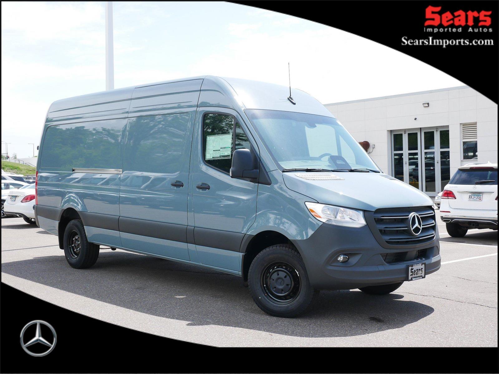 2025 Mercedes-Benz Sprinter Cargo Van Base's photo