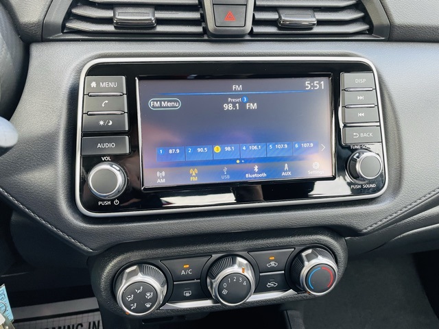 2025 Nissan Versa 1.6 S photo 13