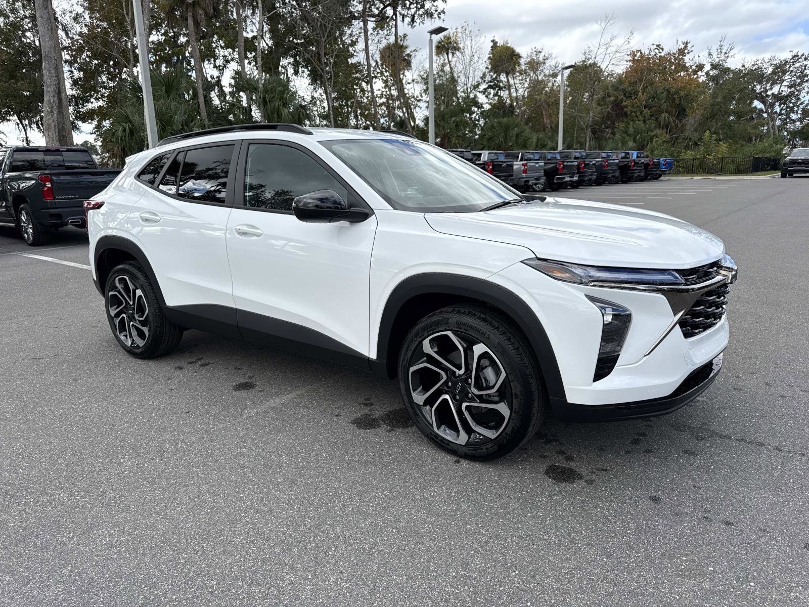 2026 Chevrolet Trax RS's photo