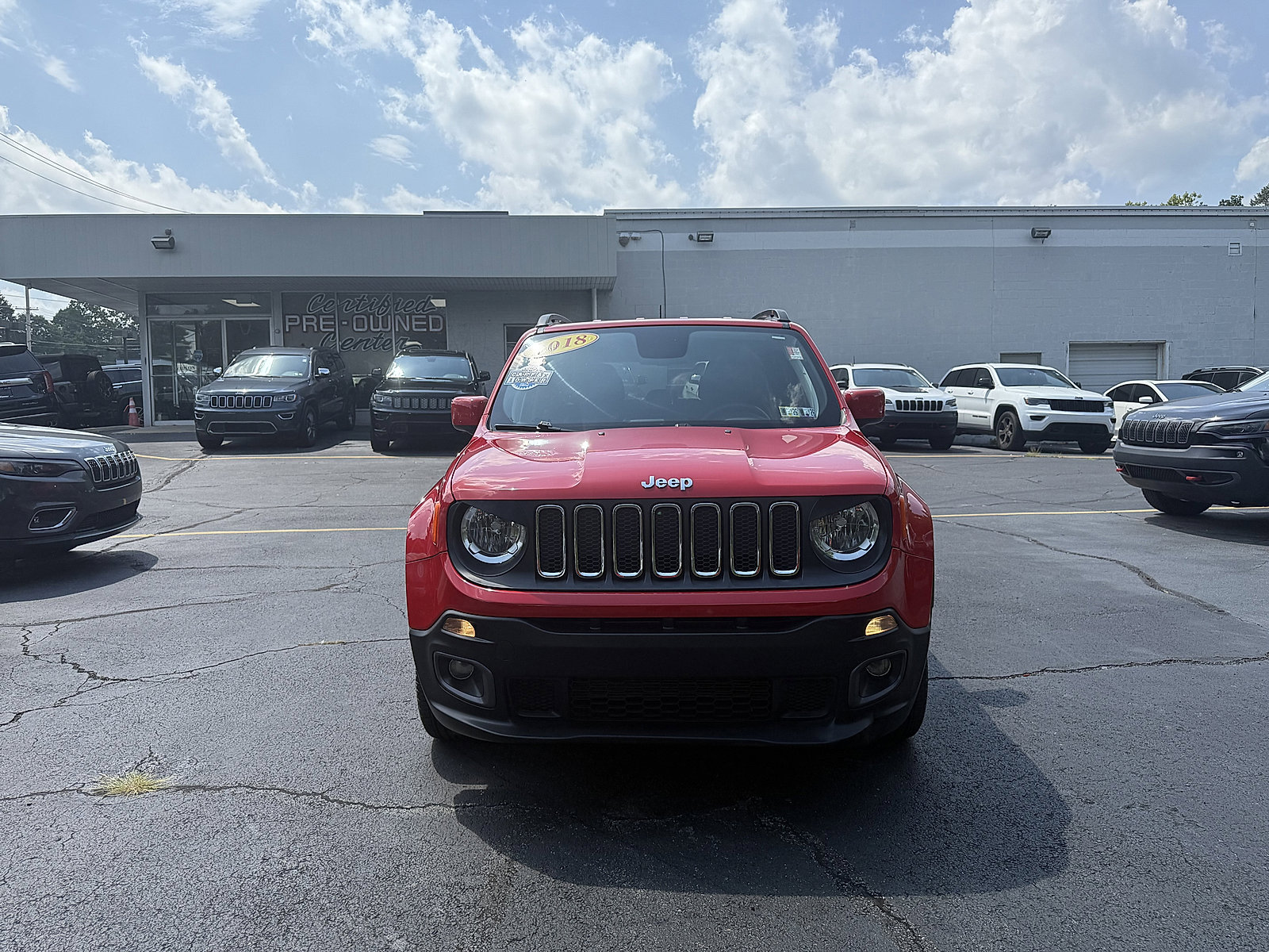 Used 2018 Jeep Renegade Latitude with VIN ZACCJBBB8JPG88300 for sale in Newtown Square, PA
