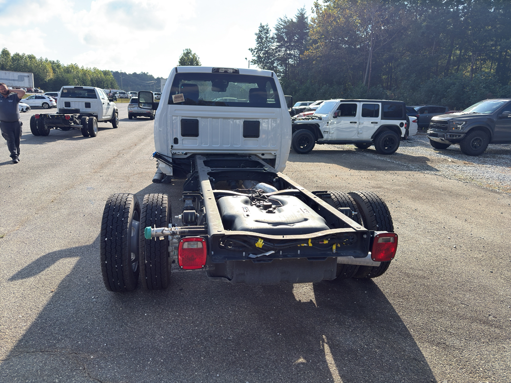 2025 Ram 5500 Tradesman photo 4