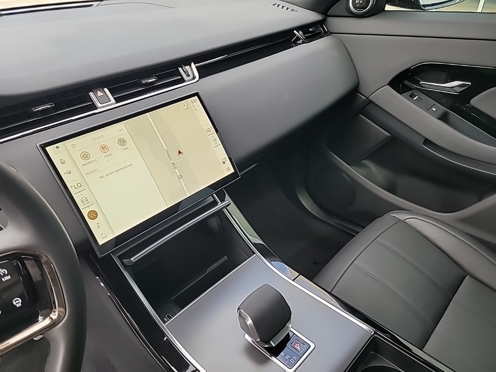 2024 Land Rover Range Rover Evoque photo 8