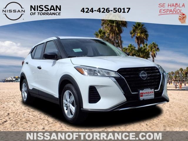 2025 Nissan KICKS PLAY Base's photo