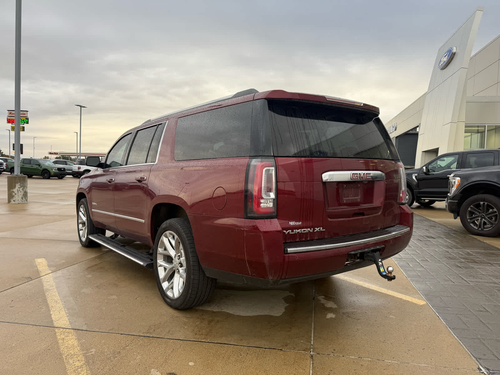 2018 Gmc Yukon XL Denali photo 2