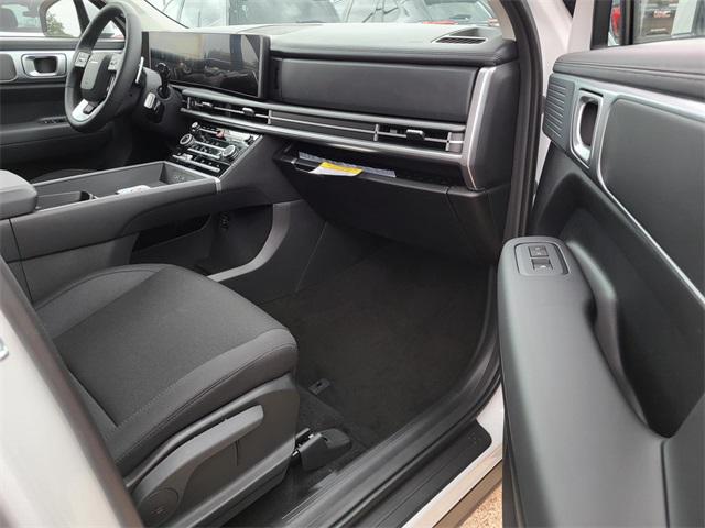 2026 Hyundai Santa Fe SE photo 2