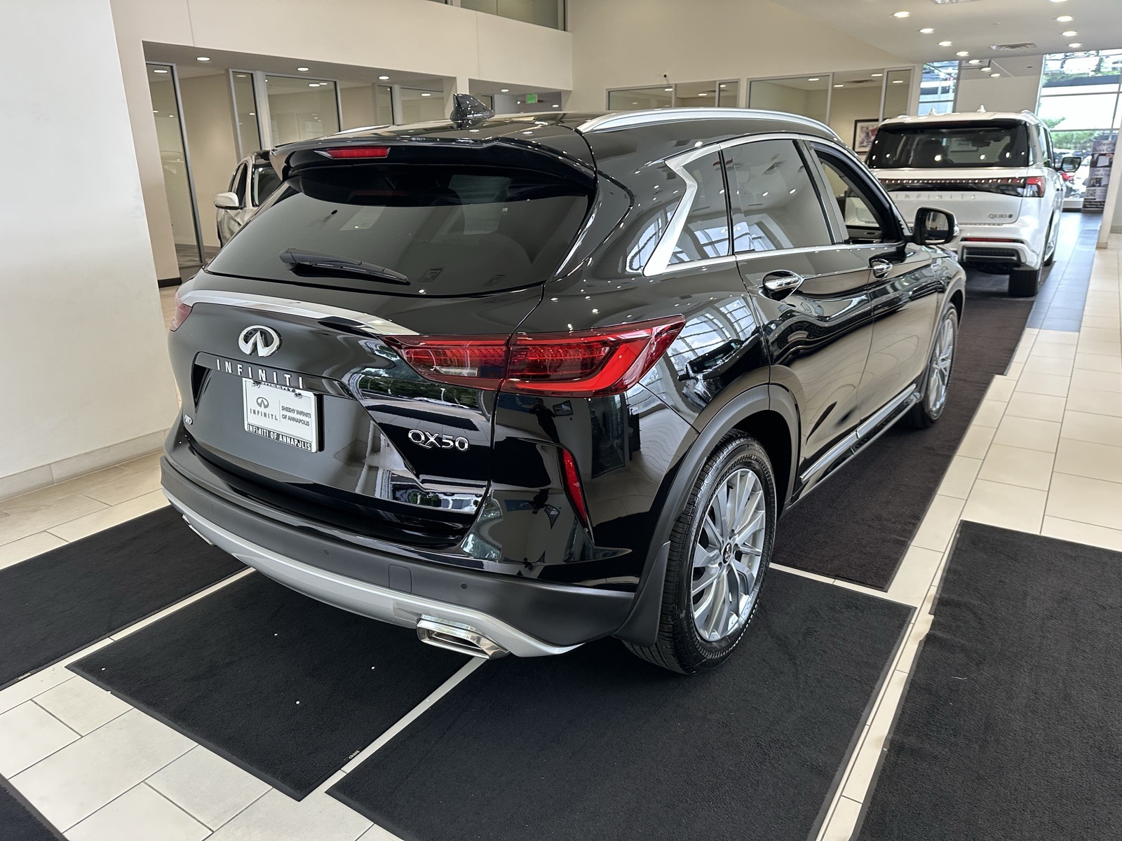 2025 Infiniti QX50 Luxe AWD photo 7