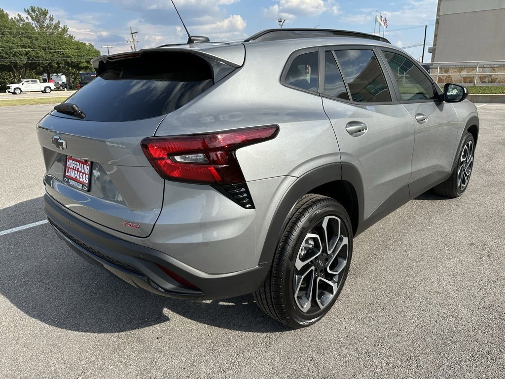 2025 Chevrolet Trax photo 5