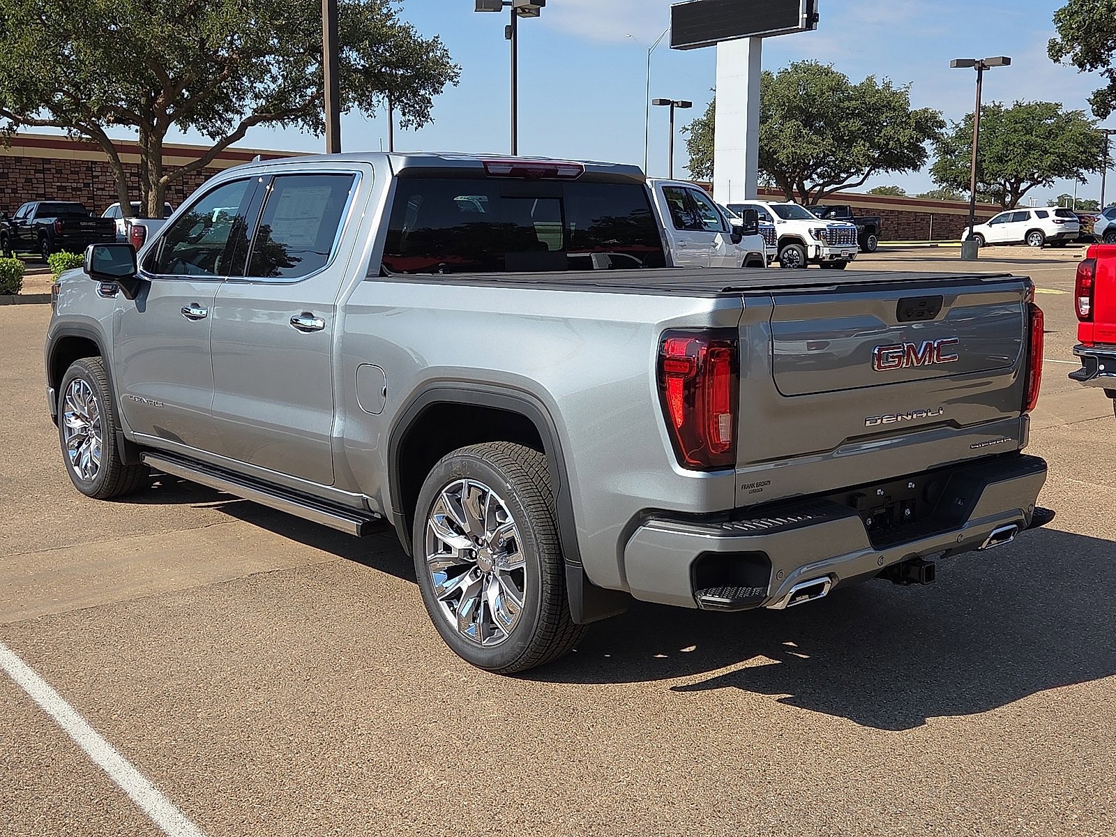 2026 Gmc Sierra 1500 Denali photo 3