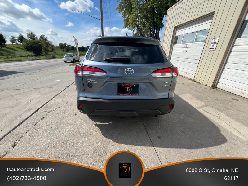 2024 Toyota Corolla Cross LE photo 4