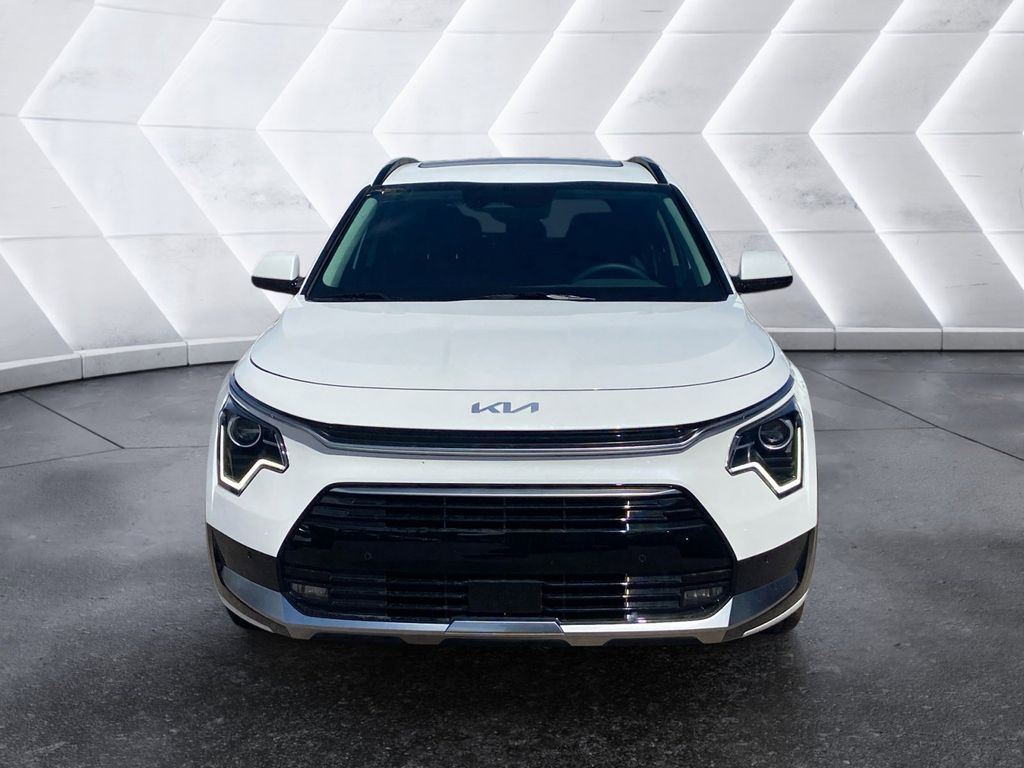 2025 Kia Niro SX photo 2